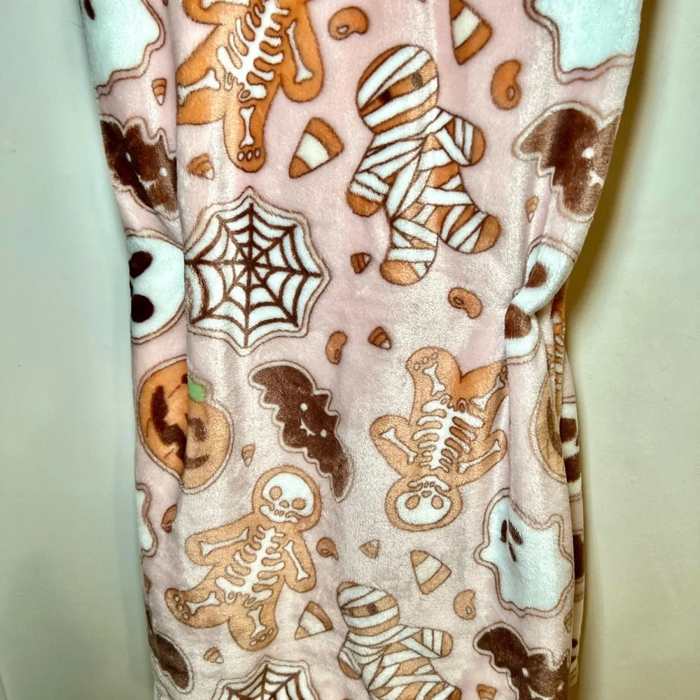 Halloween Gingerbread Cookies Plush Throw Blanket Skeletons Ghost Bat Pumpkins